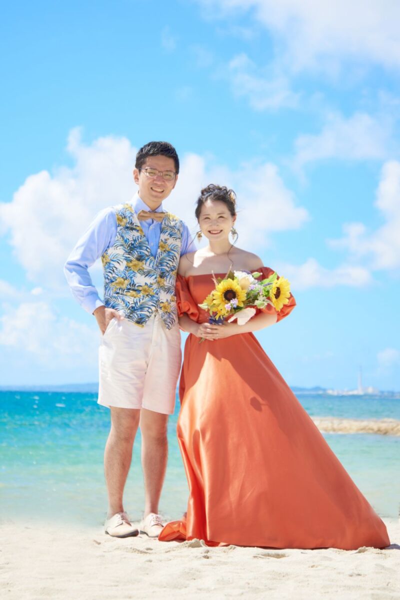 海のブルーとビビッドオレンジのコントラスト★