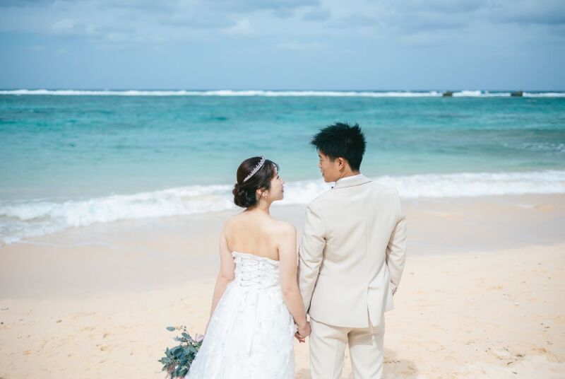 もちろん沖縄ならではのビーチ撮影も!