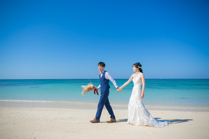 沖縄のリゾート感たっぷりのビーチ到着！