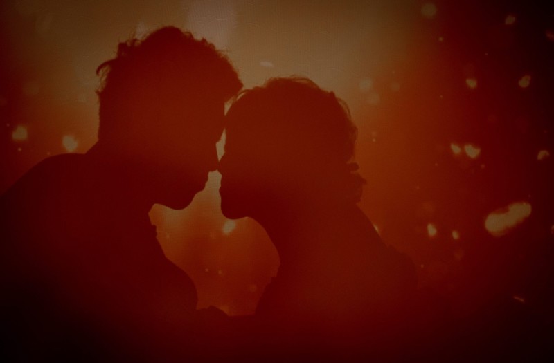 スタジオ撮影でシルエット写真