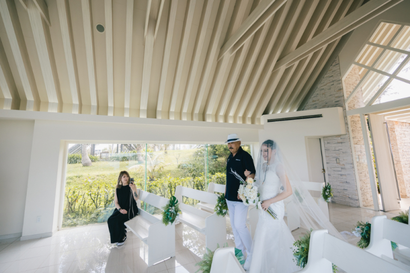 バージンロードを歩いて