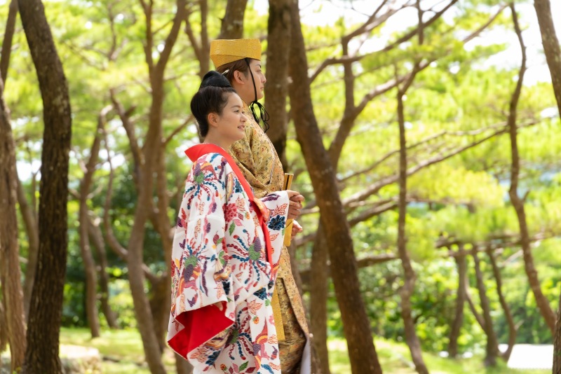 並木道でお散歩ショット