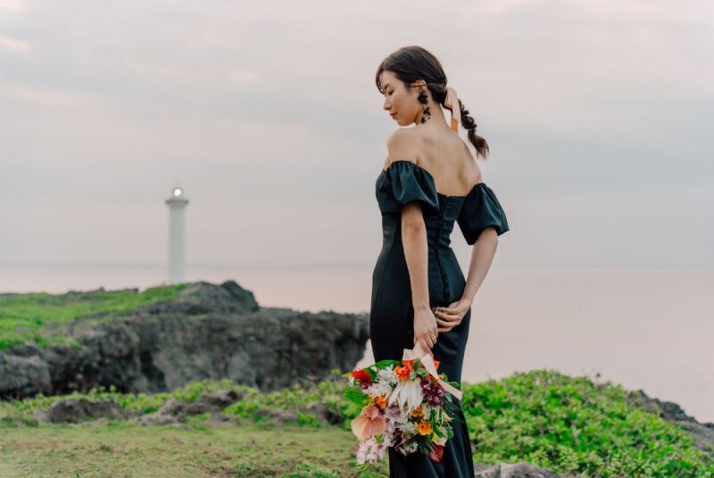 2着目　マーメイドラインのブラックドレス