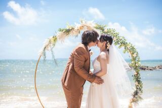 南国の風を感じて。沖縄ビーチで特別な誓いを交わすセレモニープラン