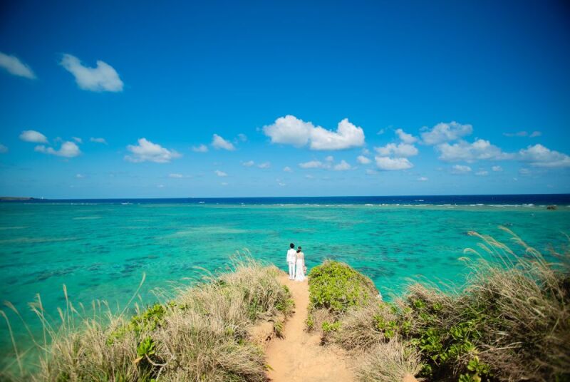 色鮮やかな海が目の前に広がります