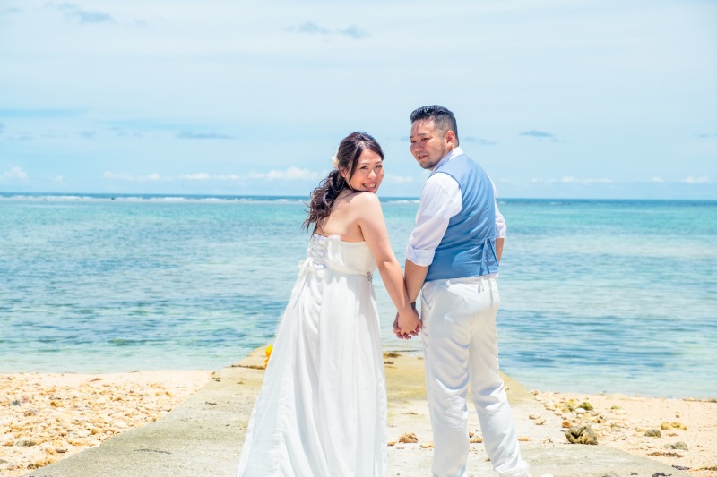 ビーチでシンプルなお写真も!