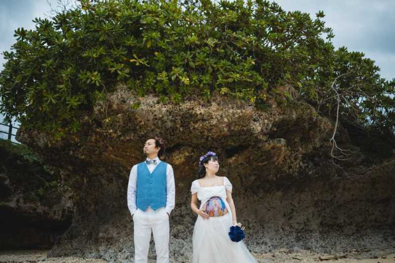 ワイルドなロックを背景に。。