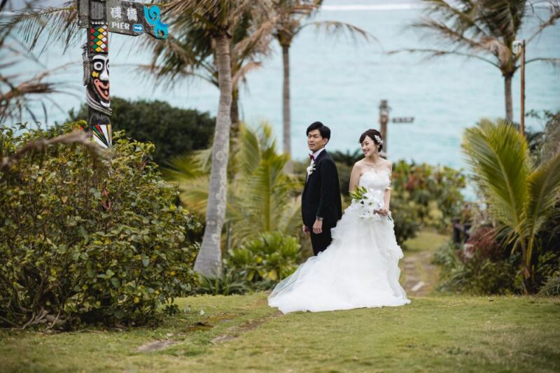 チャペルに行く前にグリーンの中で撮影開始♪