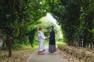 沖縄の自然美に包まれて—渡具知ビーチ＆ザネー浜で和装＆ドレス撮影