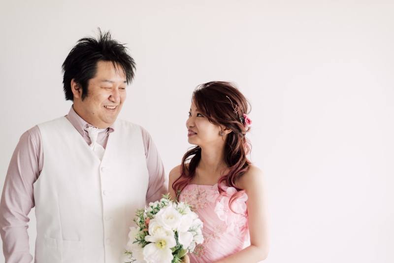 カラードレスでスタジオ撮影開始!