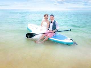 SUPスタンドアップパドル使用での水に濡れる撮影