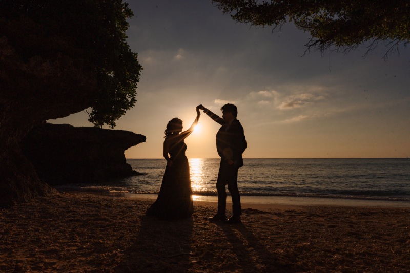 琉球エンターテイメント(琉球ウェディング・studioCASA)_海で撮影できる