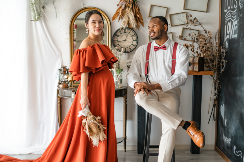 【マタニティフォト】室内+ビーチロケ!両方で撮影可能♪ たっぷり100カット納品で大満足!マタニティ対応ドレスあり♪読谷店