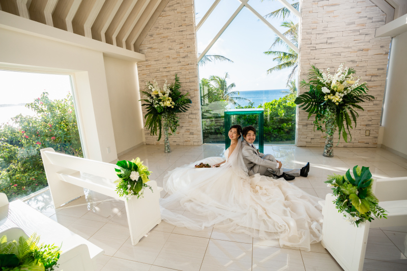 ⭐︎チャペルウェディング+ビーチプラン【海が見えるチャペル&ビーチフォト】衣装+ヘアメイク+200カット♪