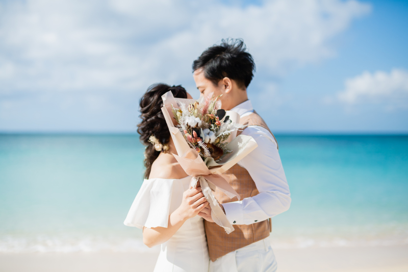 ちゅら那覇【琉装&洋装で2ロケ】✨300カット✨読谷も那覇も同価格！ドレスも琉装もヘアチェンジも込み！首里城、識名園、ビーチなど
