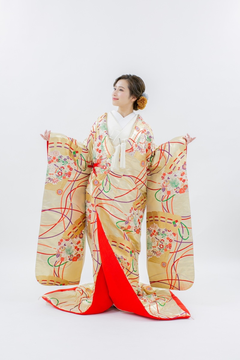 色打掛１０金色線 281 衣装 ドレス 名古屋スタジオcarpe Diem カルペディエム 愛知県でフォトウェディング探すならphotorait
