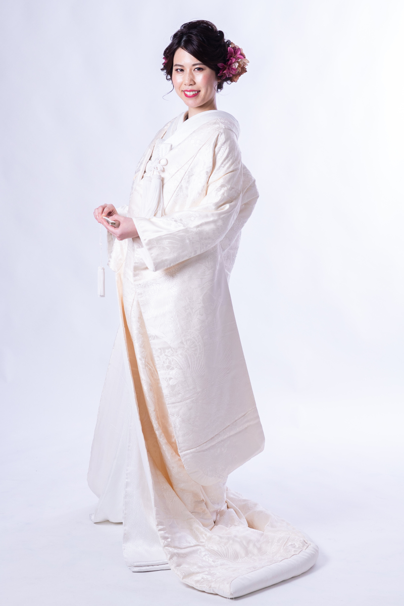 白無垢４１花松鶴オフホワイト 衣装 ドレス 名古屋スタジオcarpe Diem カルペディエム 愛知県でフォトウェディング探すならphotorait
