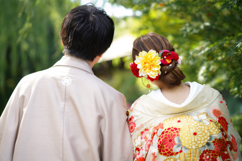 つまみ細工の花飾り