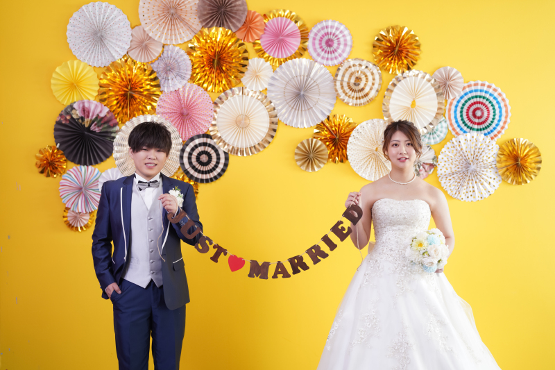 まだまだ◯◯のペーパーフラワーの背景