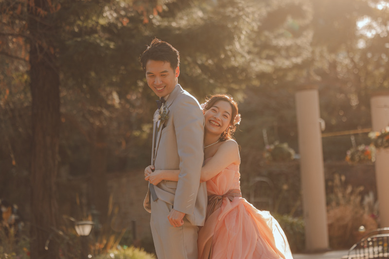 後ろからの抱きつきシーン