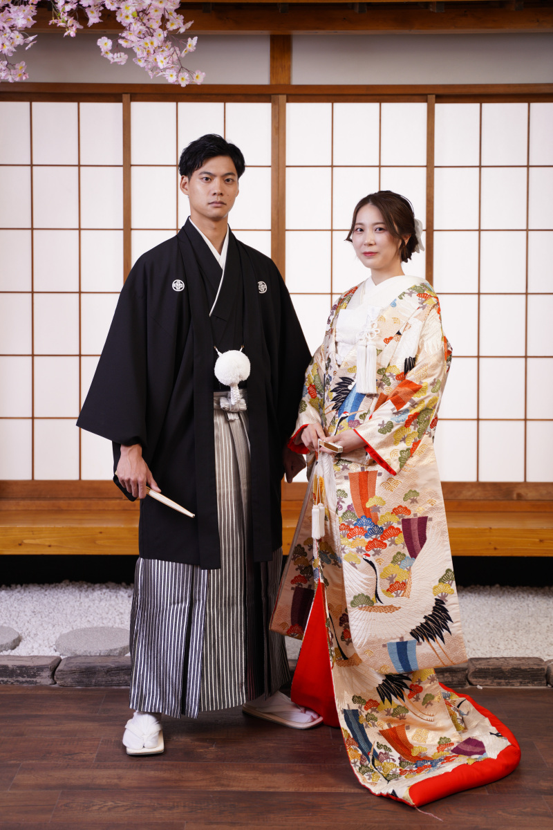 撮影スタート!!まずは和装からキリリとした表情で