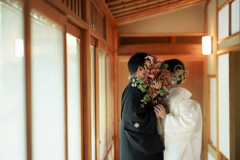 ブーケを使って雰囲気たっぷりの写真も