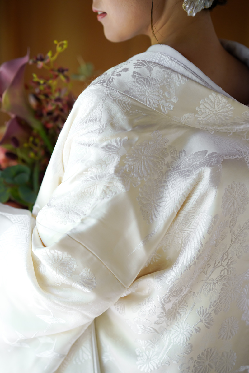 白無垢と色打掛、決めかねたら両方着てしまうのが◎