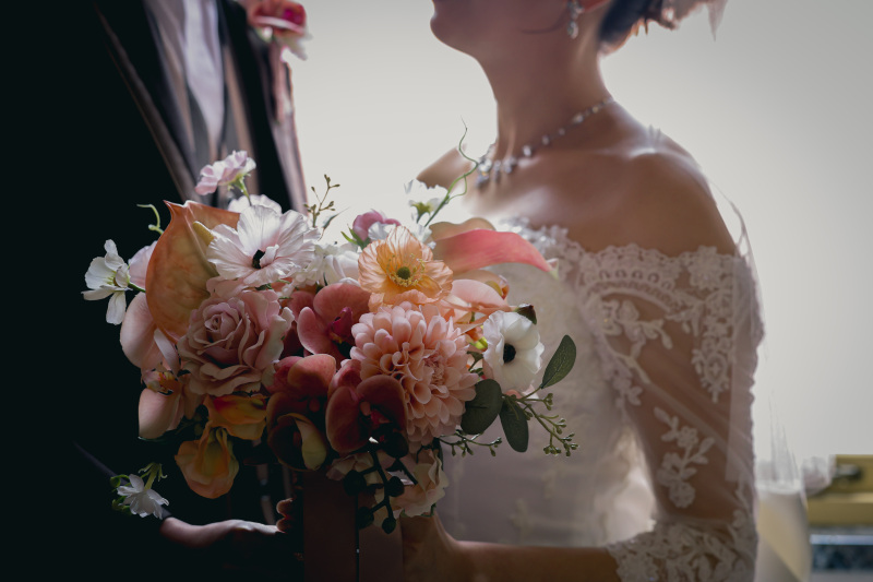 ブーケを持って