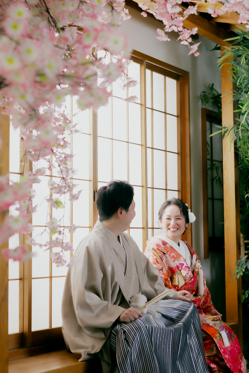 縁側で残す春を感じるショット