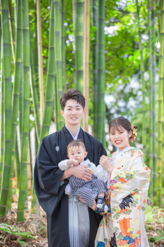 ウエディングドレスと色打掛で家族写真を撮りました