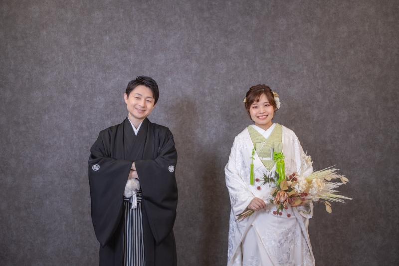 最初は和装でスタジオ