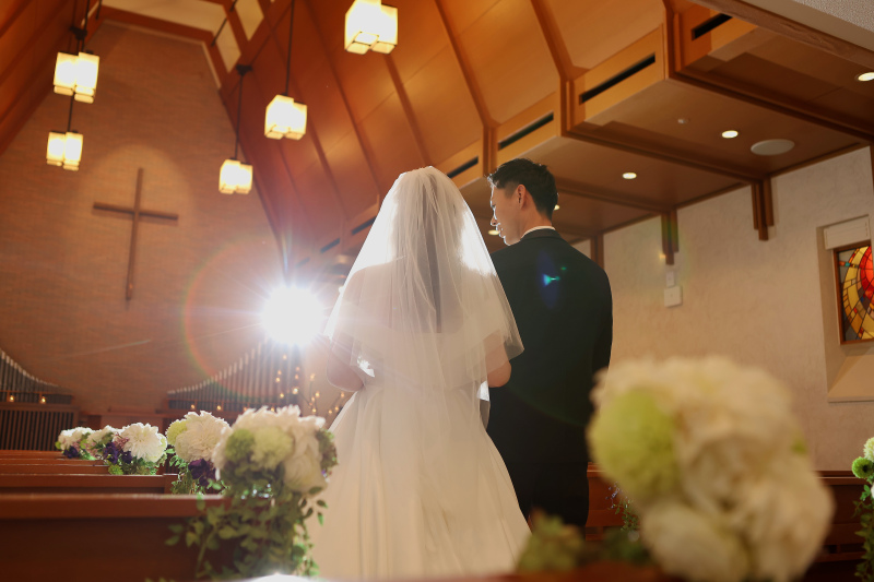 貸切のチャペルにご家族を呼んで挙式風撮影も!