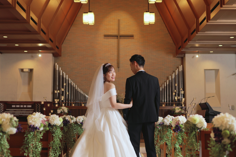 木の温もりが感じられる名古屋ガーデンパレスチャペル