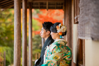 徳川園の休憩処にて撮影しました。徳川園はどこのシーンでもとても可愛らしく撮影できます。お茶室希望の方は中村公園が良いと思います。