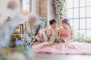 ありのままのお2人も。少し背筋が伸びたお2人も。自然な表情や、ふとしたしぐさの中にある”あなたらしさ”を大切にしながら、きちんと整った一枚も、丁寧にお撮りします。