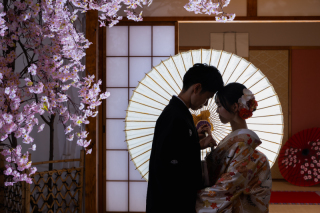 物腰が柔らかいので、初対面だけど話しやすい、和やかな雰囲気をつくるので、リラックスしやすいと言われてます。