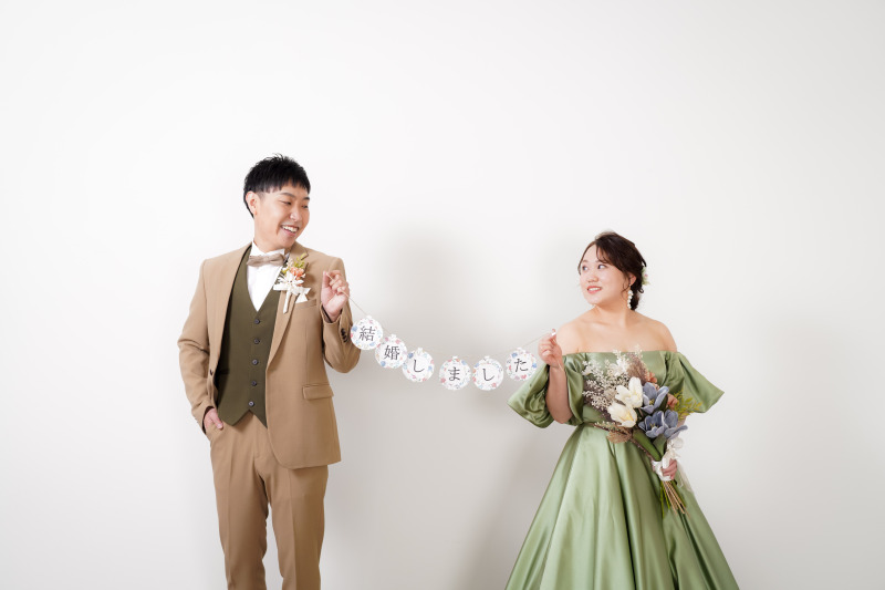 【野間灯台】2着目無料とスタジオ撮影付きで必要なもの全部込み追加料金なし　自慢の衣装500着以上も一切追加料金なしで選び放題