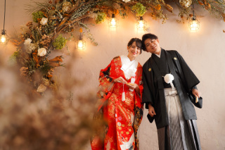 【衣装500着追加料金なし】最終で他社と差がつく安さ‼︎　全データとアルバムついてこの価格で叶う★和装＋洋装２着スタジオプラン★