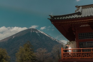 四季折々の景色が楽しめる中禅寺湖畔と大使館でのフォトウエディング