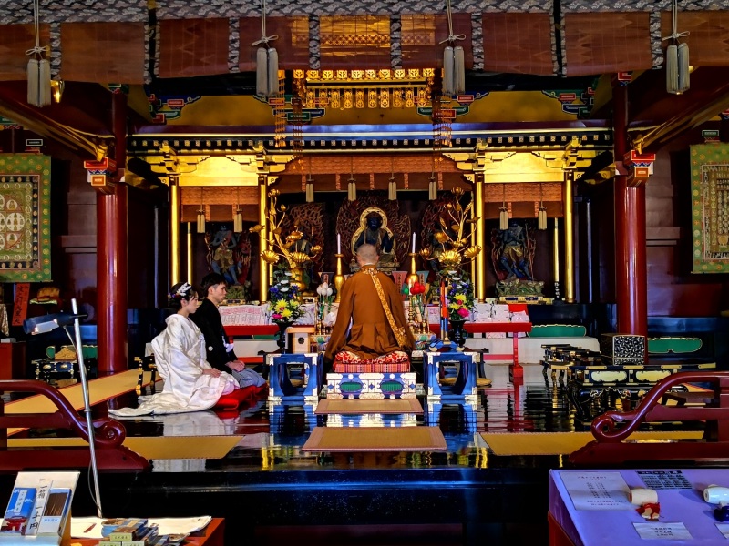 四季折々の景色が楽しめる中禅寺湖畔と大使館でのフォトウエディング