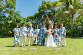 ご家族の皆さんとお揃いで！！シエロのガーデンにて記念撮影