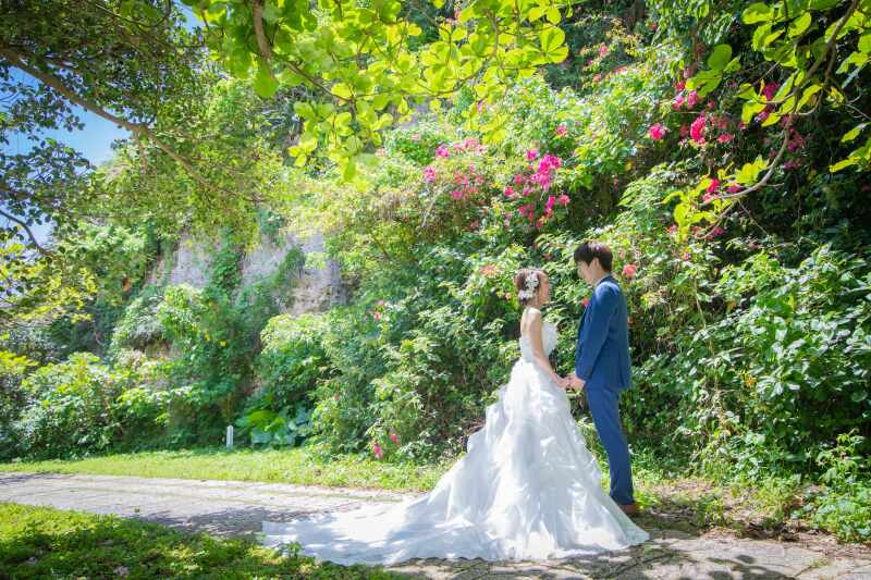 ブーゲンビリアとともに