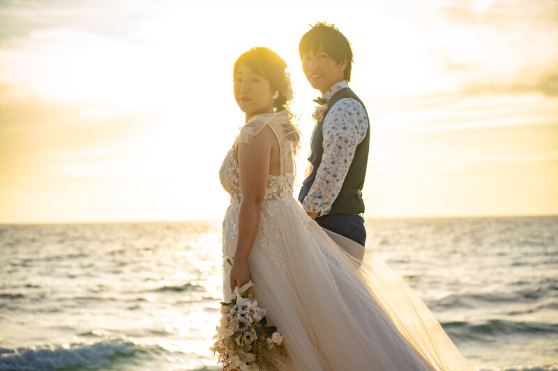 素晴らしい碧い海と夕暮