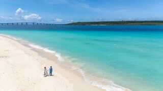 【シエロ宮古のスタッフが紹介します！】長く白い砂浜と青い海+緑いっぱいのガーデン