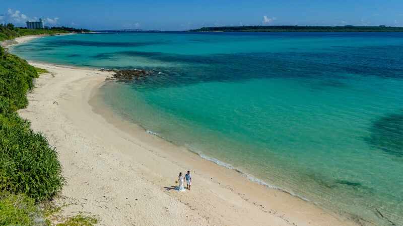 ビーチをお散歩
