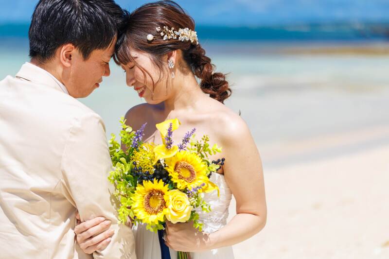 おでこをコツン