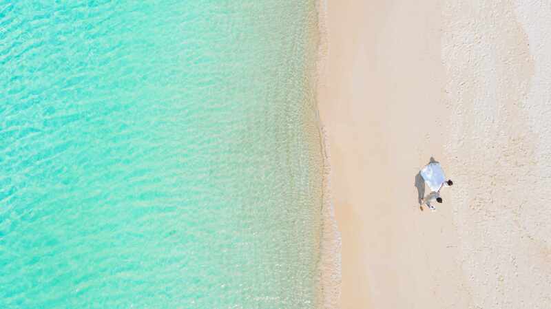 ドローンから見た海