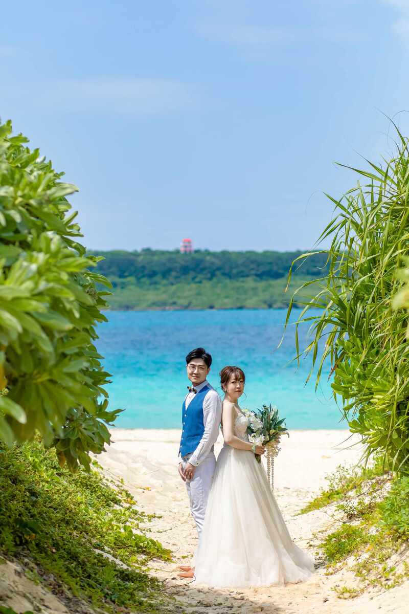 そこを抜けると海