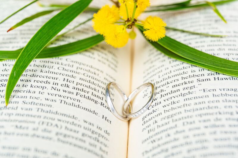 おふたりの準備中に指輪もそっとカメラにおさめます