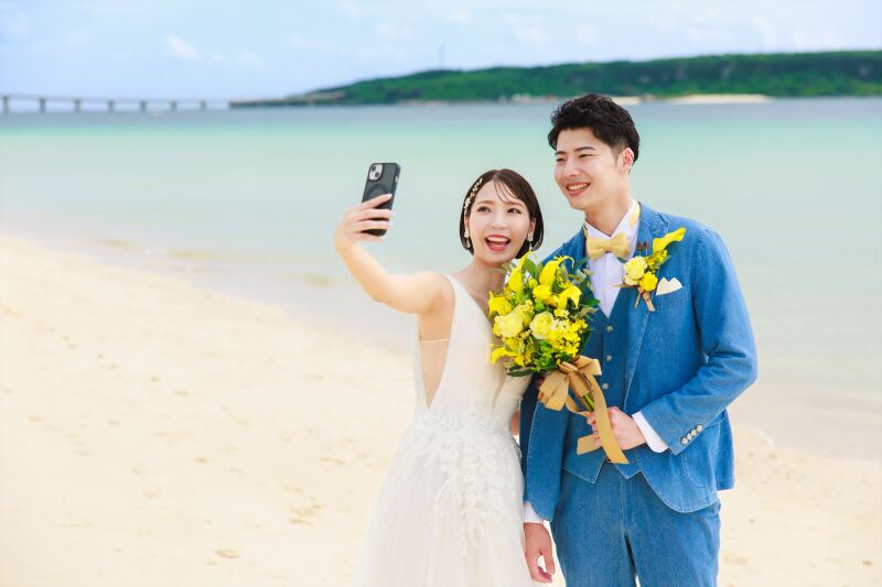 幸せいっぱいの笑顔をスマホにも残そう